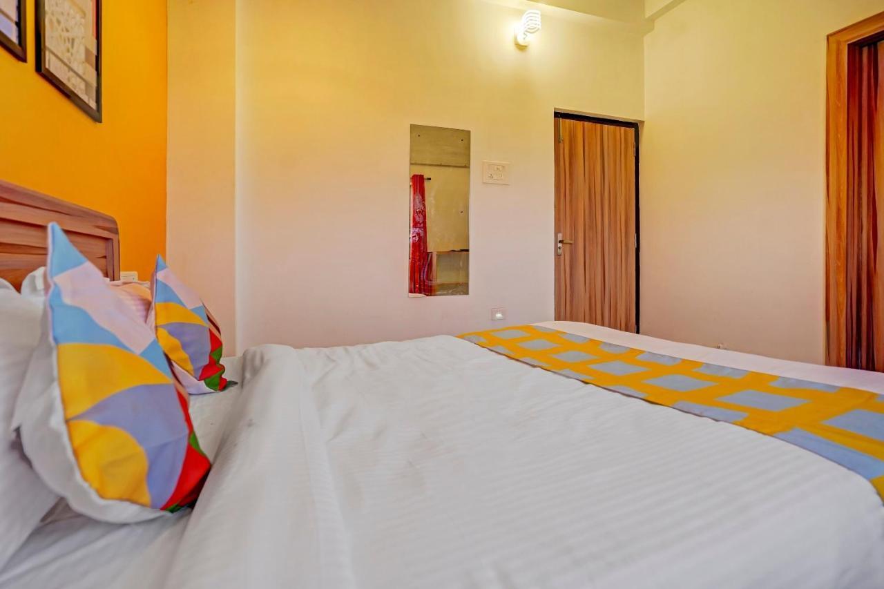 Oyo 79233 Hotel Hive Stays Kochi エクステリア 写真